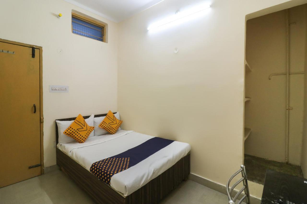 Spot On Negi Home Stay Dehradun Bagian luar foto