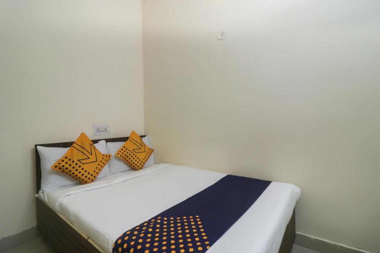 Spot On Negi Home Stay Dehradun Bagian luar foto