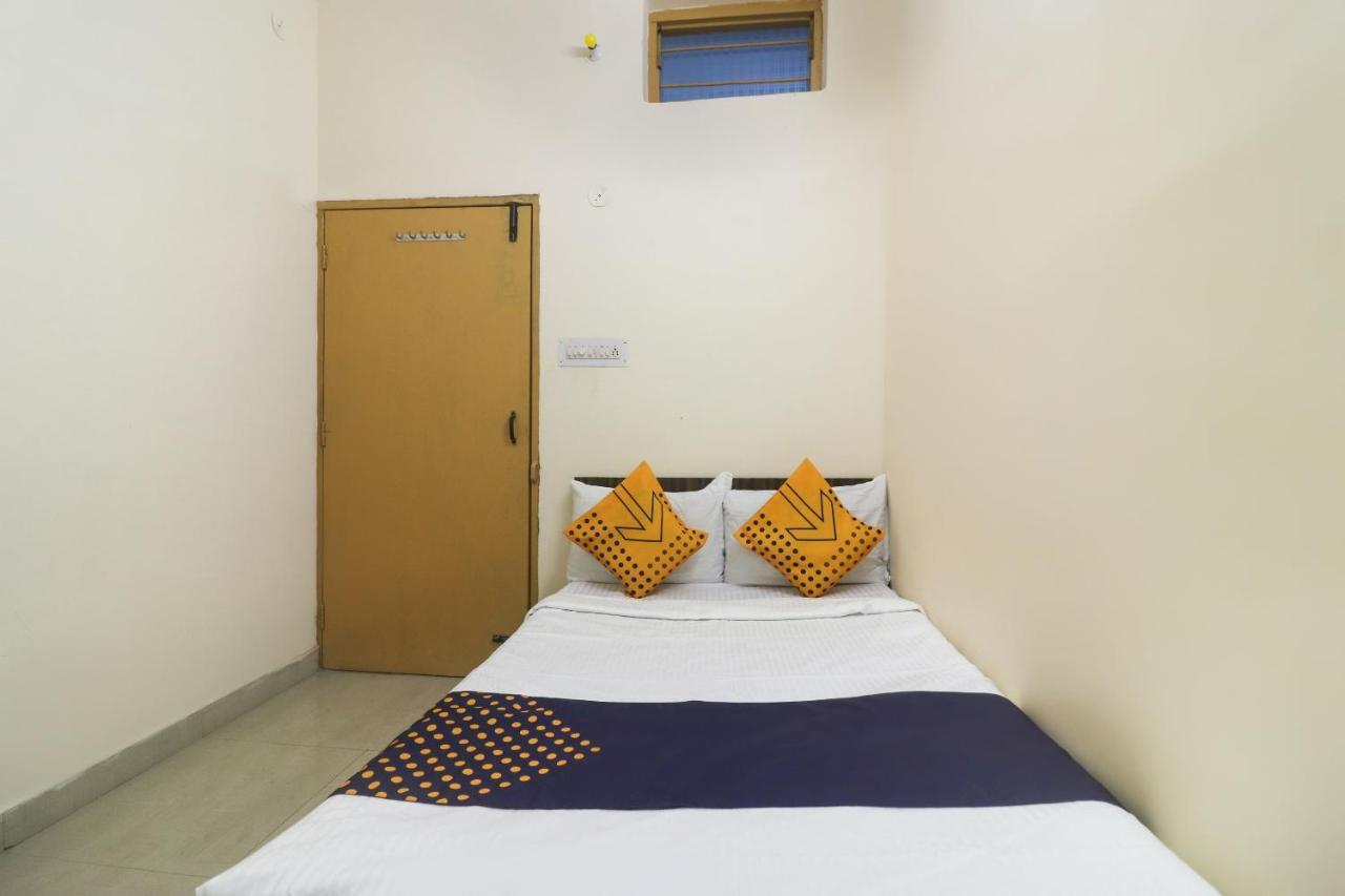 Spot On Negi Home Stay Dehradun Bagian luar foto